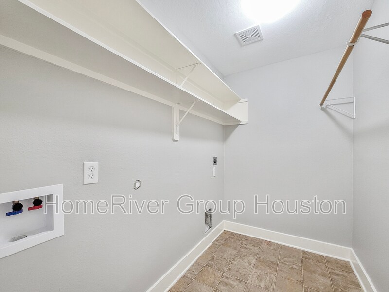 Building Photo - 17014 Port O Call St
