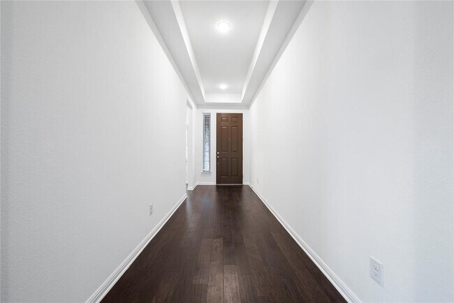 Building Photo - 5146 Veranda Ter