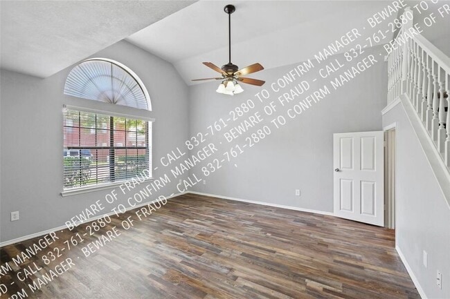 Building Photo - 473 Leisure Ln