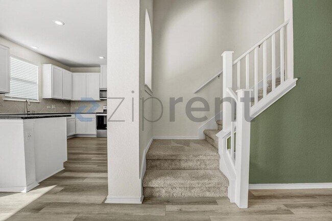 Building Photo - Unit