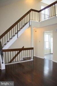 Building Photo - 1810 Society Pl