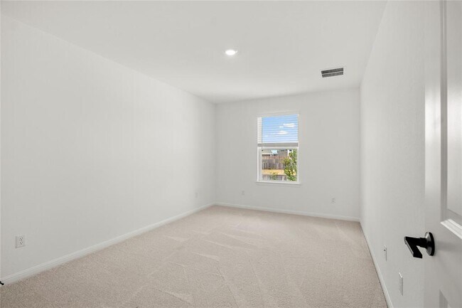 Building Photo - 236 Wingstem Wy