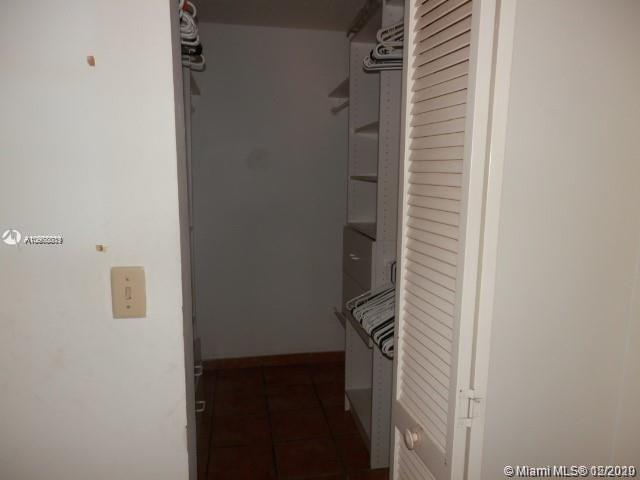 Building Photo - 8999 SW 123rd Ct