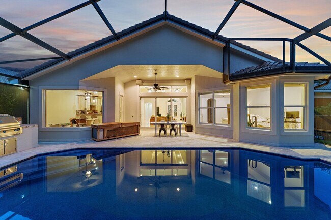 Building Photo - 236 Carina Dr