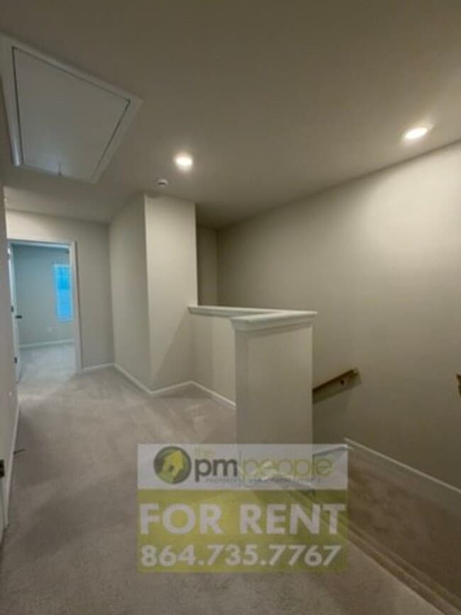 Building Photo - 7 Trakas Ct