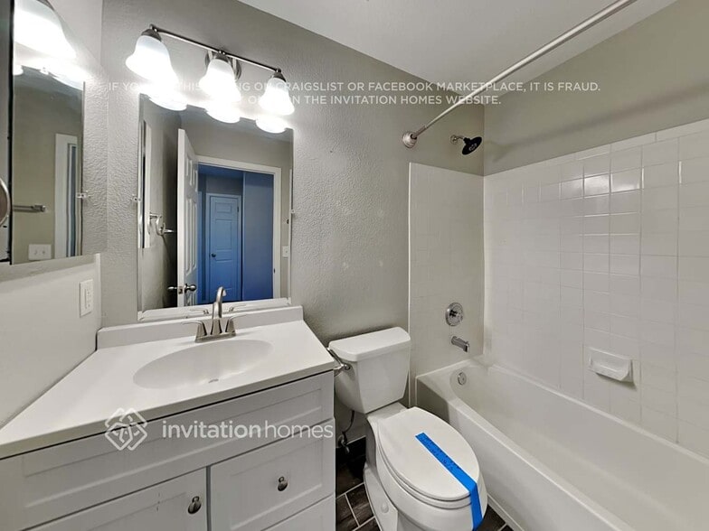 Building Photo - 11264 Gallahadion Ln