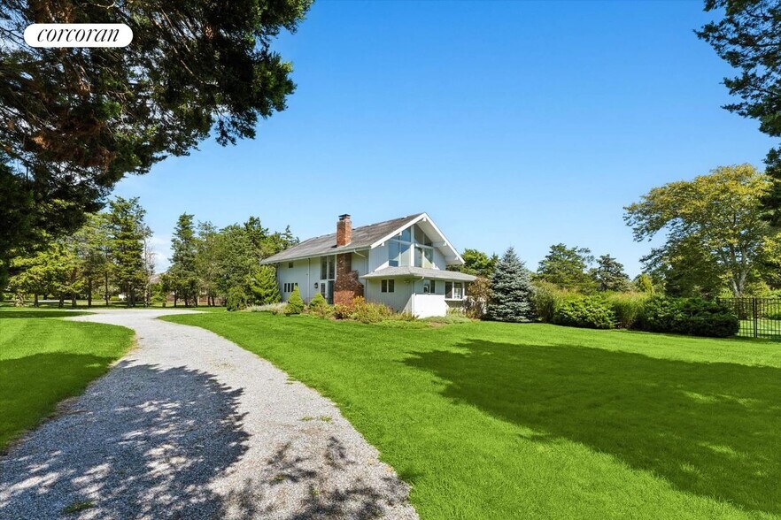 Building Photo - 18 Quogo Neck Ln