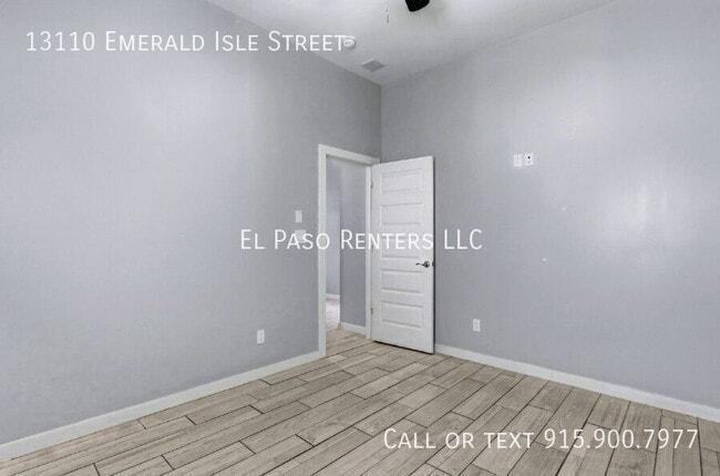 Building Photo - 13110 Emerald Isle St