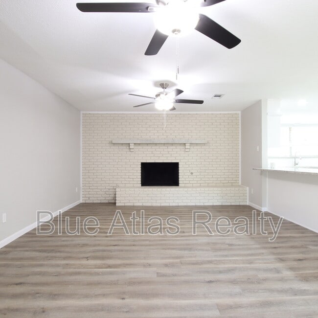 Building Photo - 3629 Venice Dr