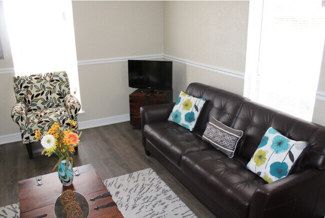 Building Photo - Diamond Hill at Westheimer