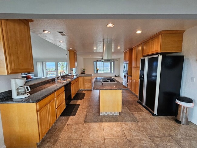 Building Photo - Breathtaking VIEWS in Hidden Valley Lake!