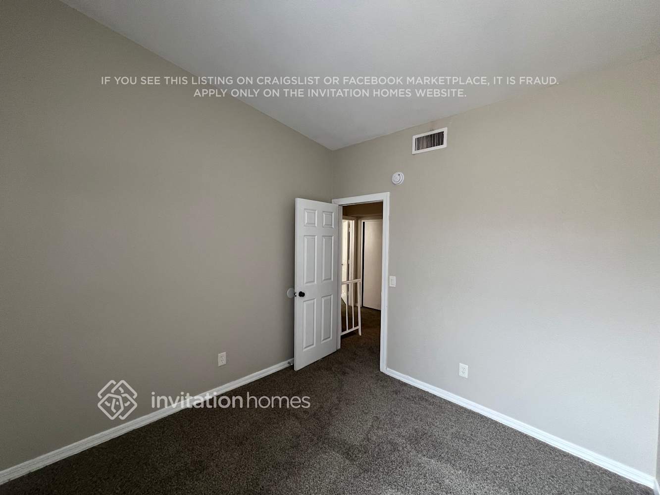 Building Photo - 5852 E Norwood St