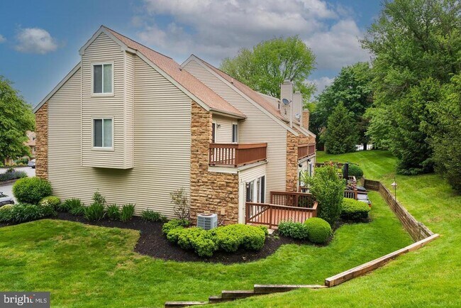 Building Photo - 423 Cannon Ct