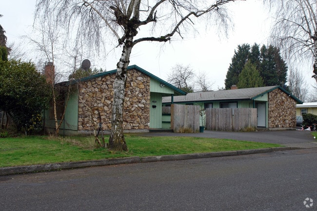 Primary Photo - Gateway Haven Apartments