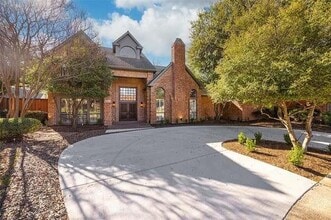 Building Photo - 1616 Fannin Cir