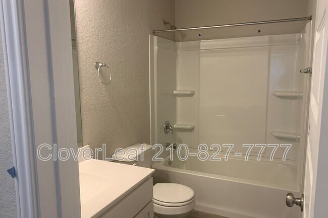 Building Photo - 2172 Darst Dr