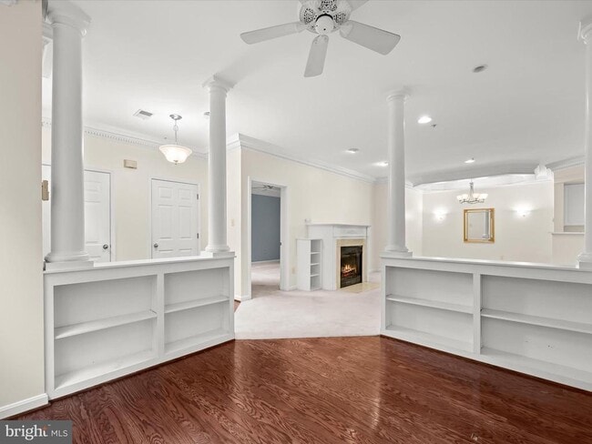 Building Photo - 10713 Symphony Way