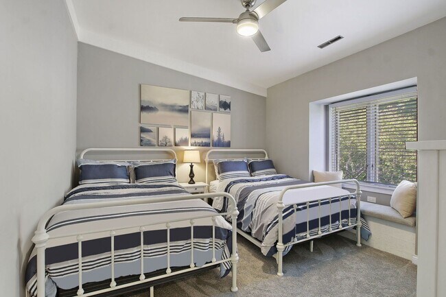 Building Photo - 36D Abbey Villa Circle