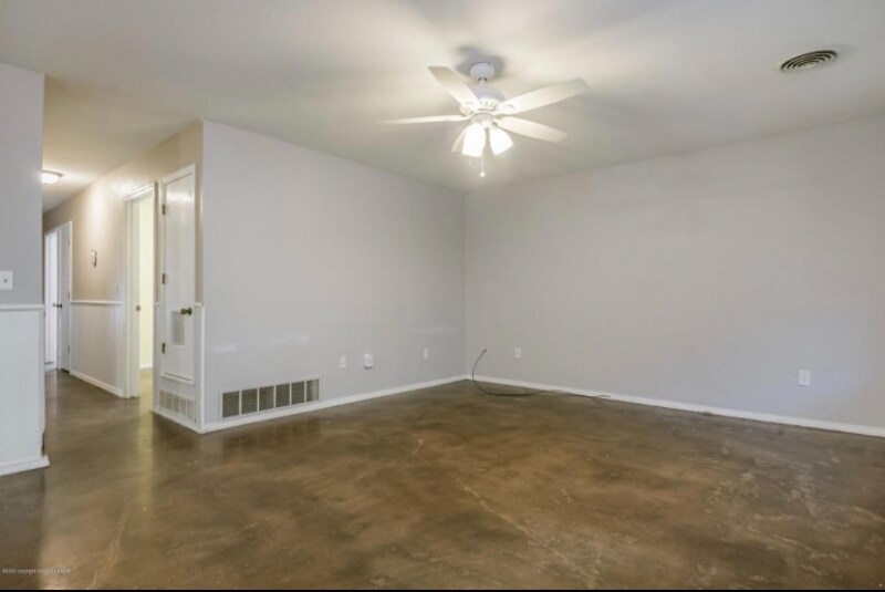 Building Photo - 611 Butterfield Trail