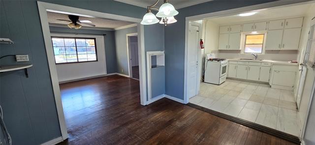 Building Photo - 3603 Fontana Dr