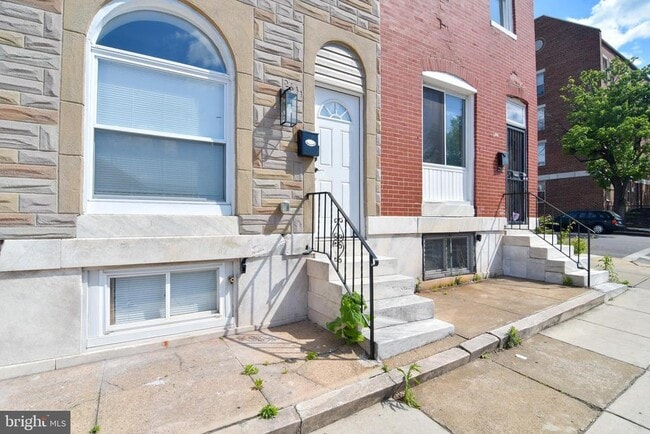 Building Photo - 2644 E Hoffman St