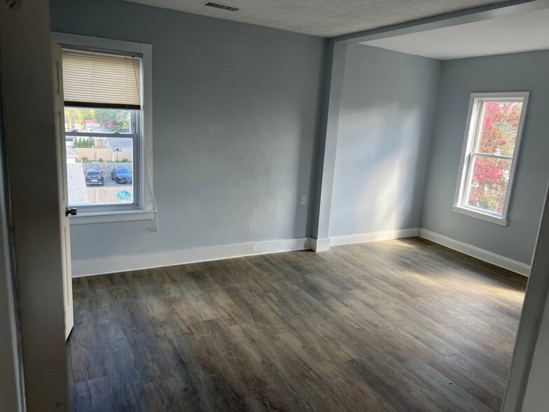 Bedroom #1 - 49 Elder St