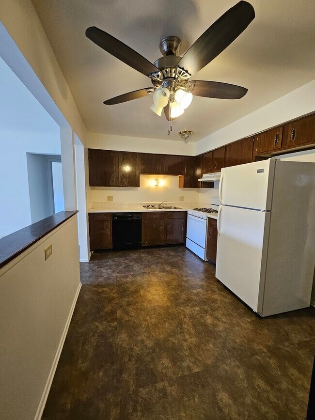 Building Photo - 3723 Salem Walk