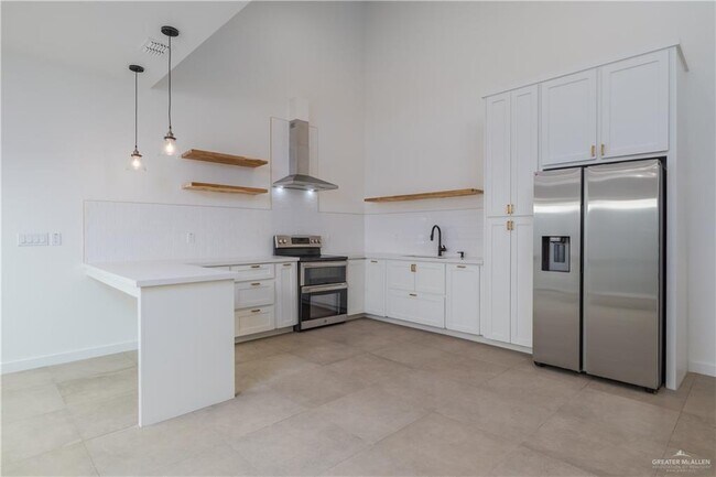 Building Photo - 2629 Warbler Ave