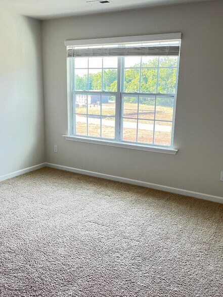 Building Photo - 1112 Broholmer Ln