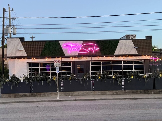 Building Photo - 1111 Shepherd Dr