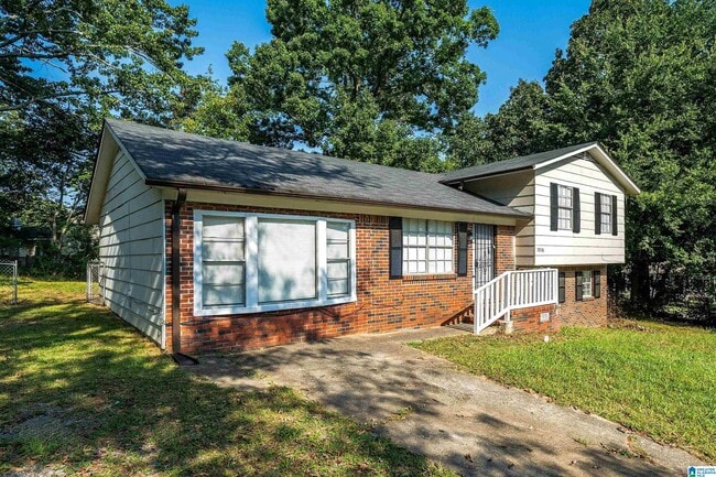 Building Photo - 2838 Micmac Dr