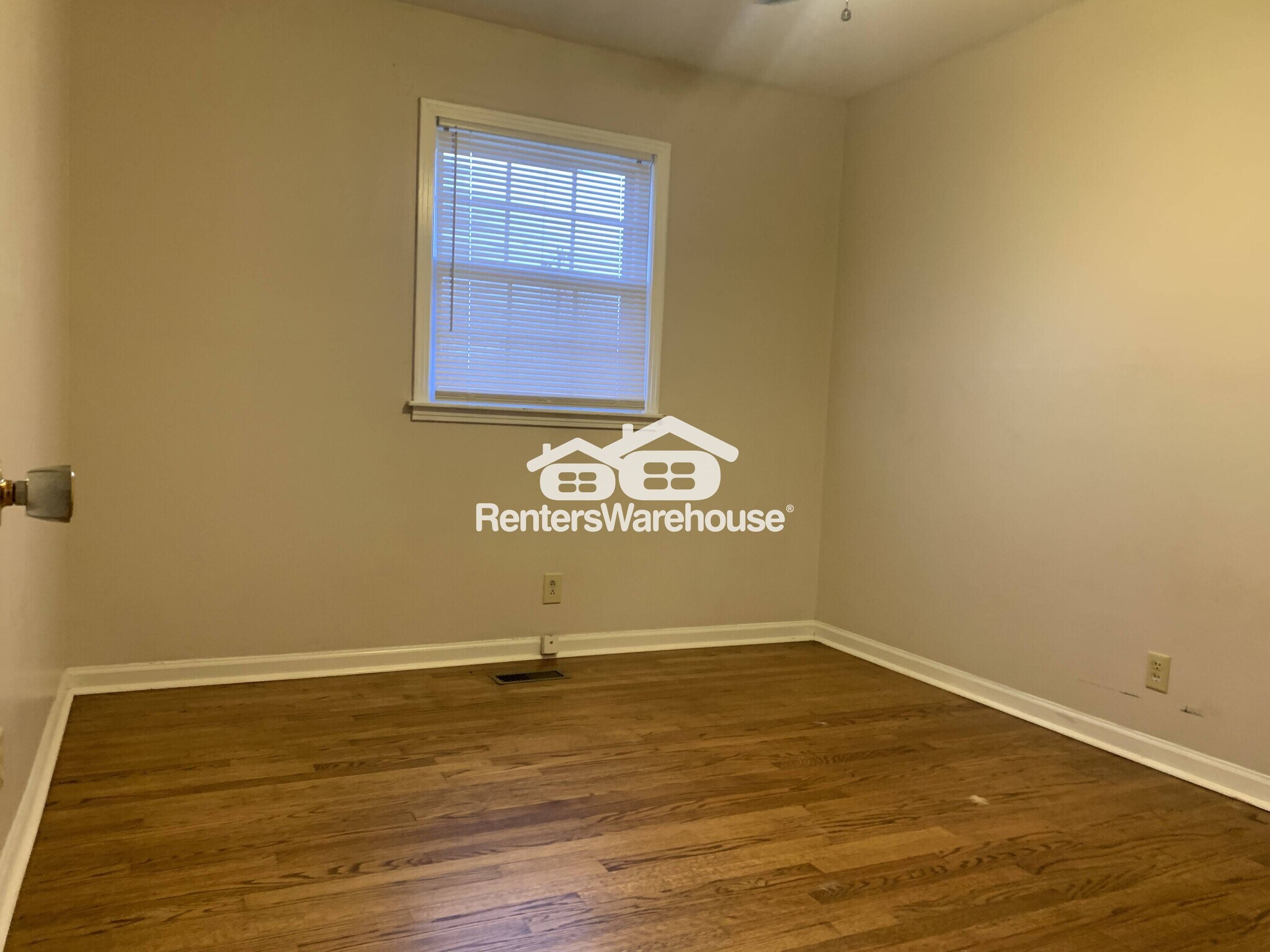 Building Photo - 27849 Pinedale Rd