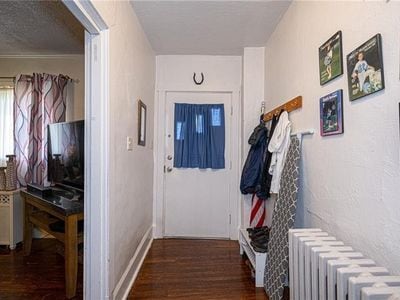 Front Door Entry - 4740 Juniper St