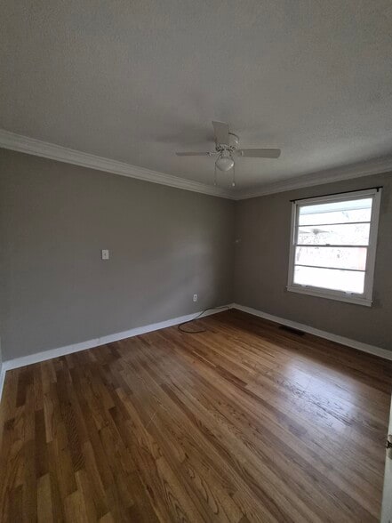 Building Photo - 418 Ewing St NW