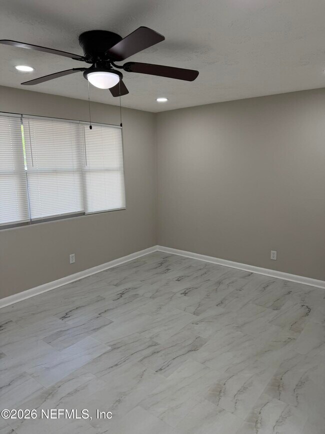 Building Photo - 85064 Radio Ave