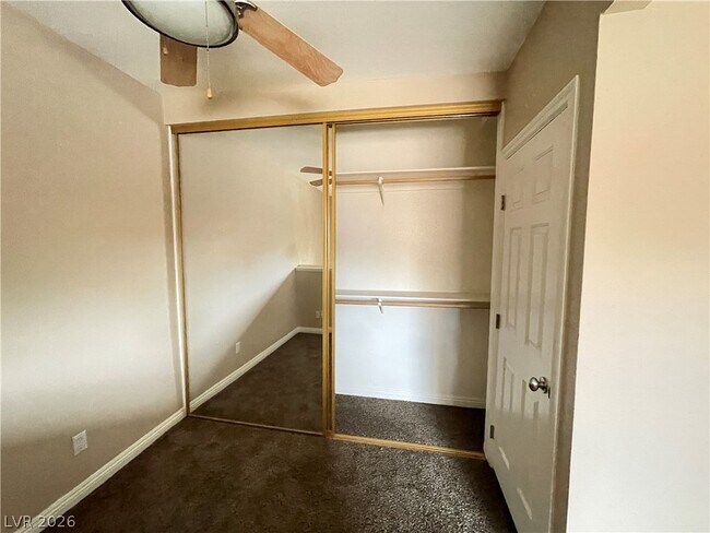 Building Photo - 240 Shadybrook Ln