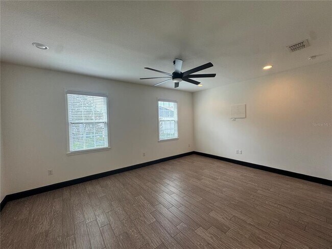 Building Photo - 331 N Trask St