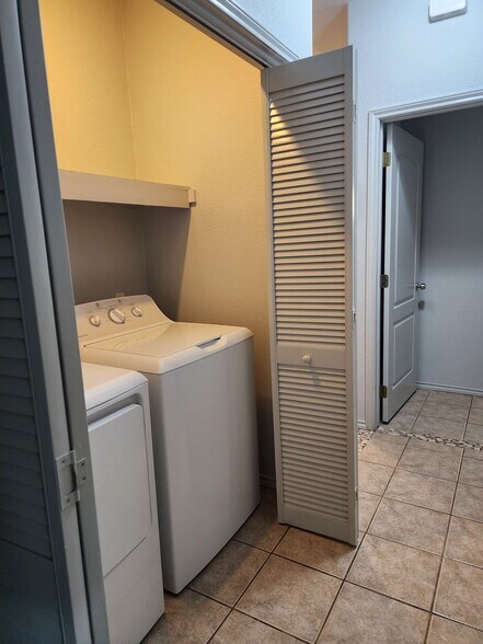 Laundry Room - 607 Buena Vista Dr