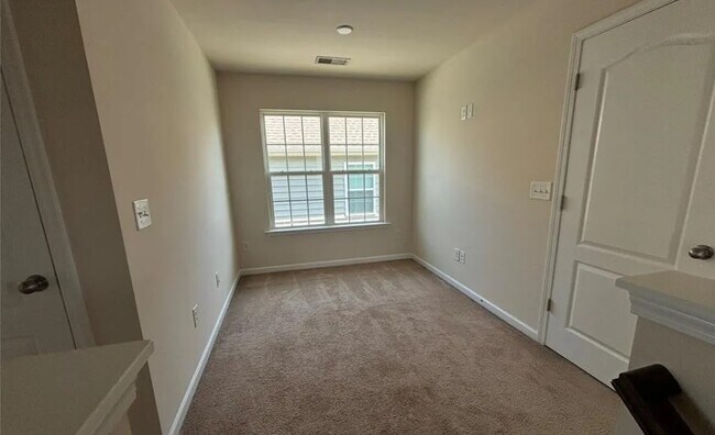 Building Photo - 1734 Trentwood Dr