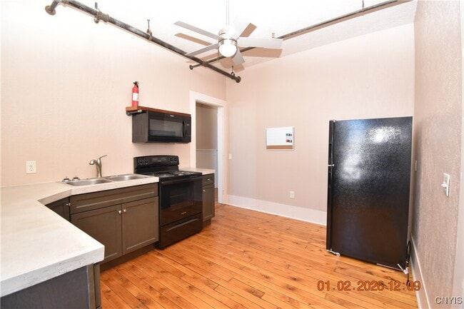 Building Photo - 170 Court St