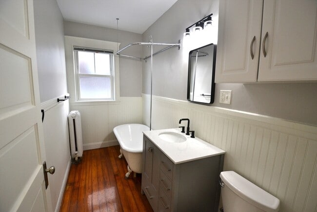 Building Photo - 82 Montebello Rd