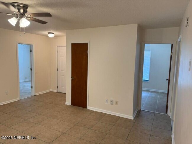 Building Photo - 3922 Ribault River Ln