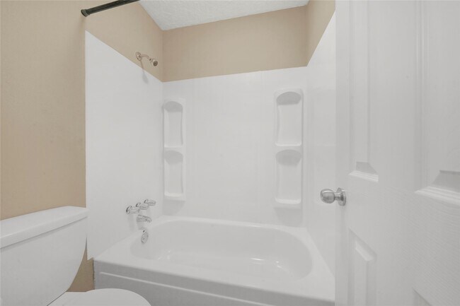 Building Photo - 14215 Barrone Dr