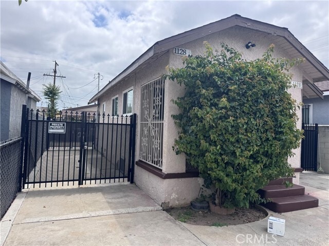 Building Photo - 1128 Clela Ave