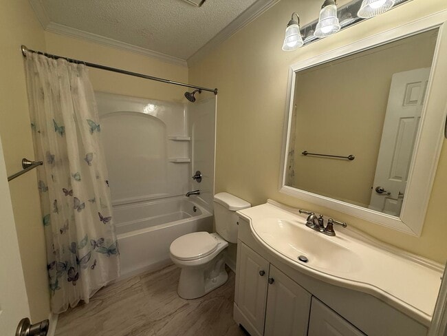 Building Photo - Half off first month's rent!!!