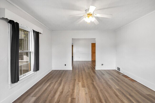 Building Photo - 1639 Wendler Ave SW