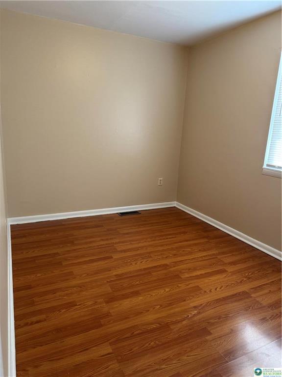 Building Photo - 1538 E 8th St