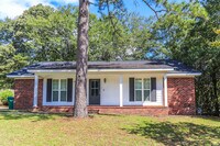 Building Photo - 913 N Willowick Dr