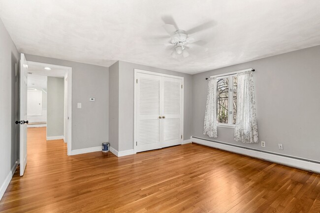 Building Photo - 306 Grove St