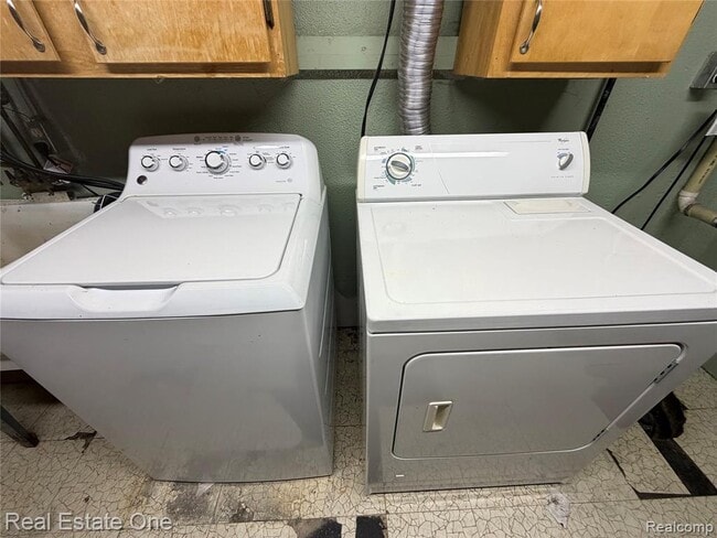 Building Photo - 37035 E Aragona Dr